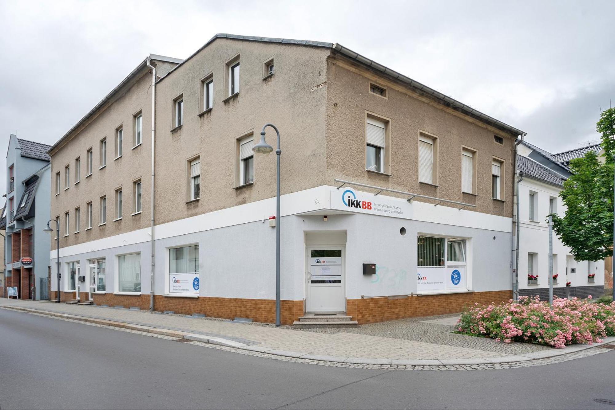 2 Apartment *