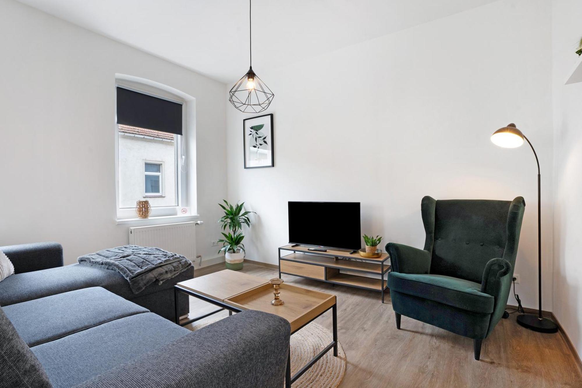2 Apartment *